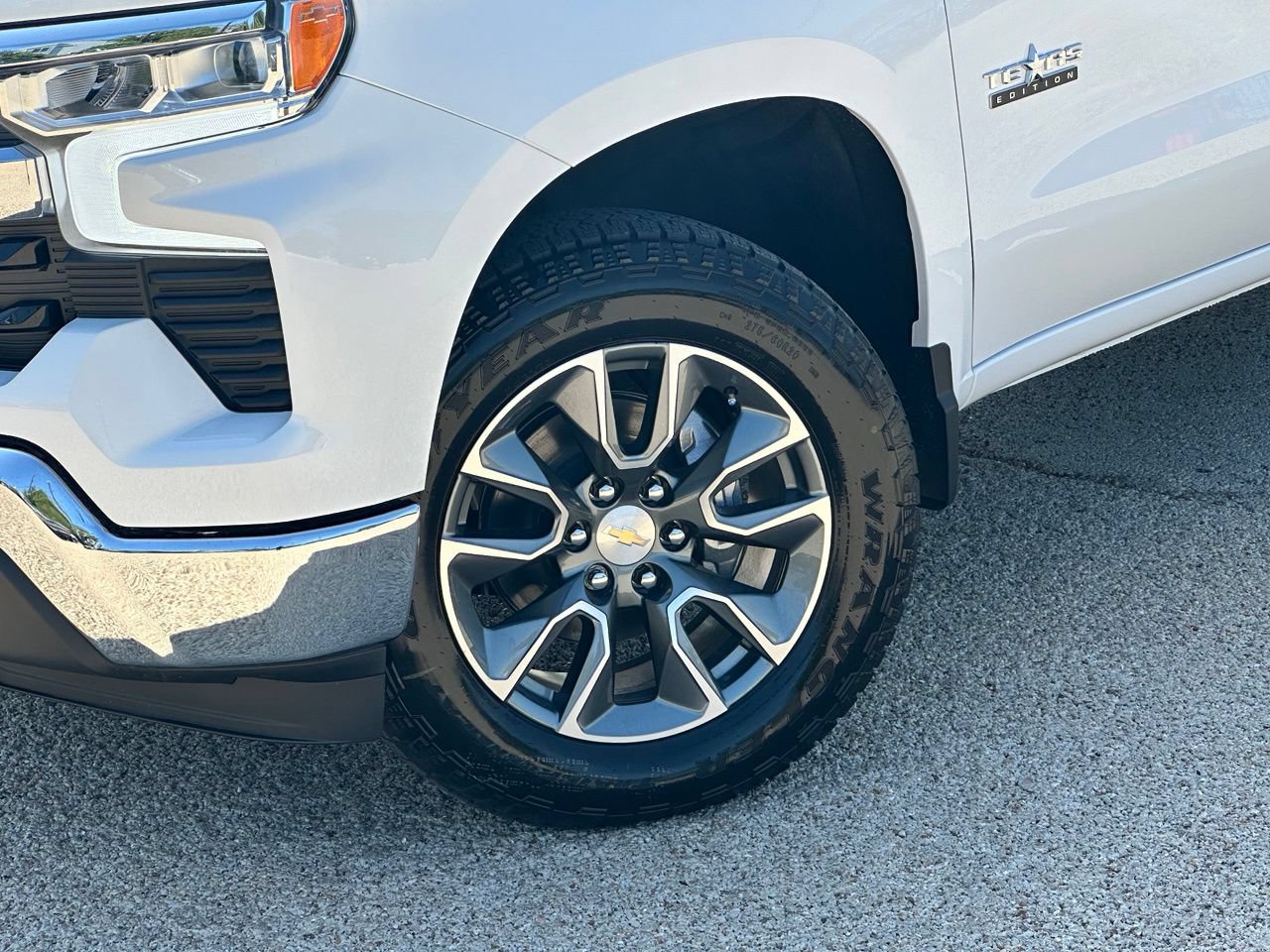 2026 Chevrolet Silverado 1500 LT Truck, photo 3
