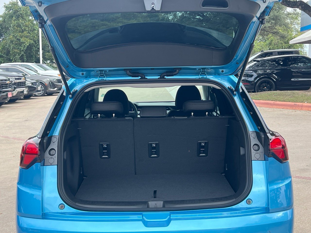 2027 Chevrolet Bolt LT, photo 23