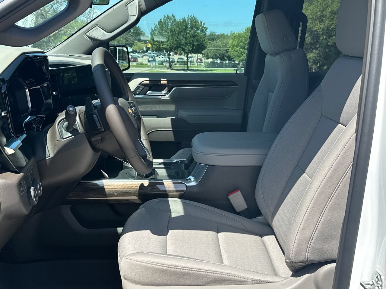 2026 Chevrolet Silverado 1500 LT Truck, photo 10