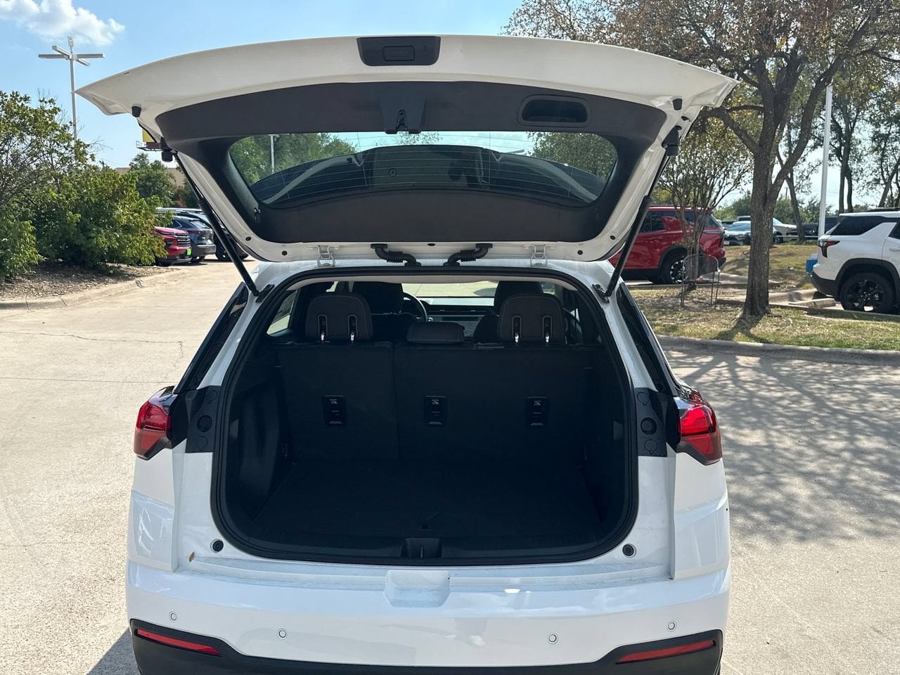 2027 Chevrolet Bolt LT - Photo 24