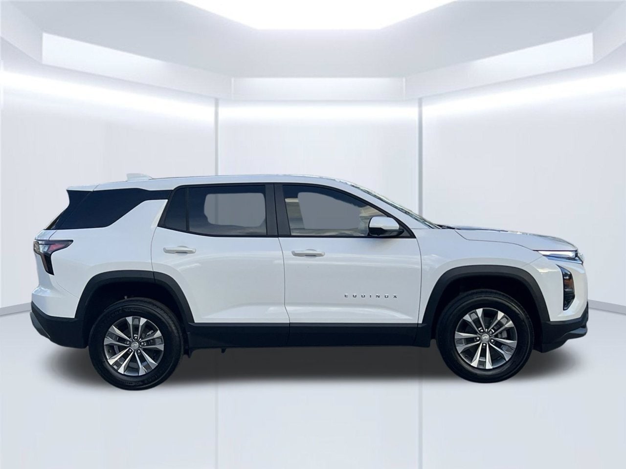 2027 Chevrolet Equinox LT SUV, photo 7