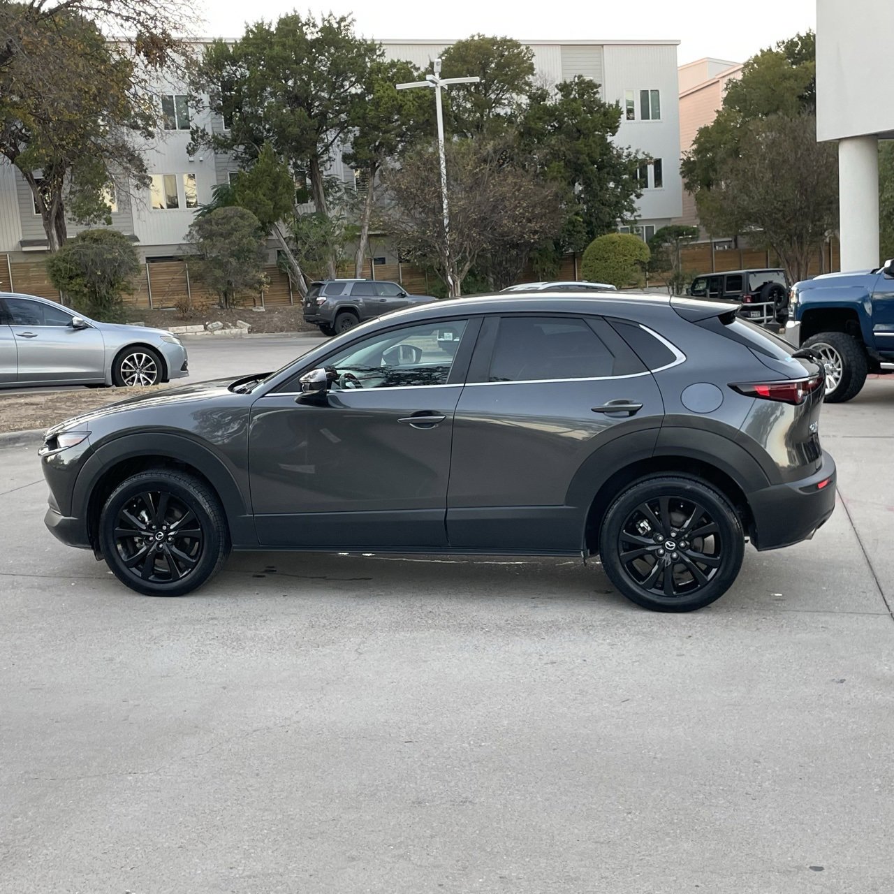 2024 Mazda CX-30 2.5 Select Sport photo 2