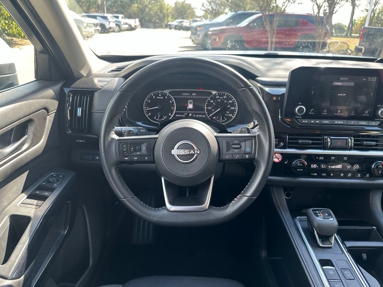 2025 Nissan Pathfinder SV - Photo 13