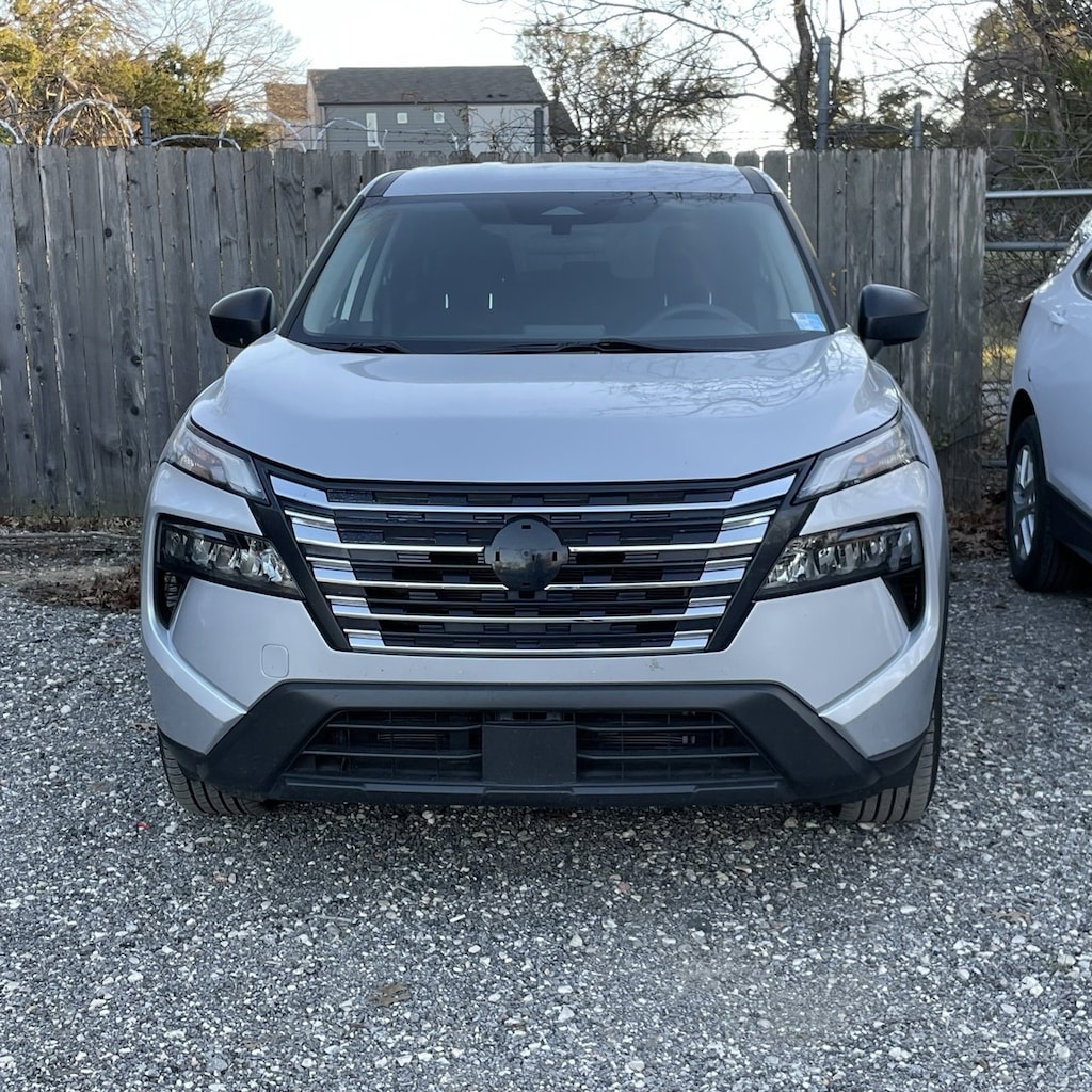 Used 2024 Nissan Rogue S SUV