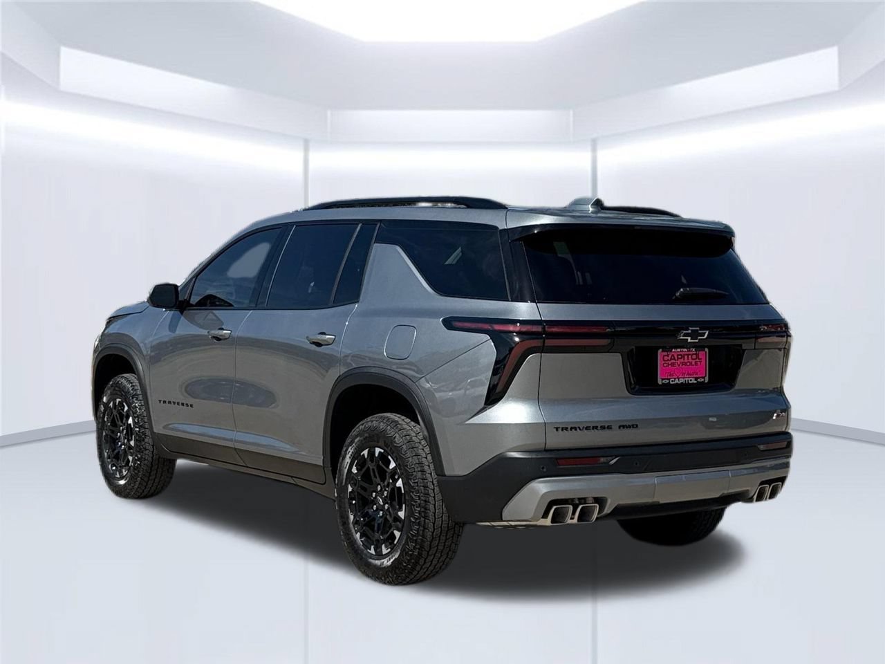 2027 Chevrolet Traverse Z71 SUV, photo 3