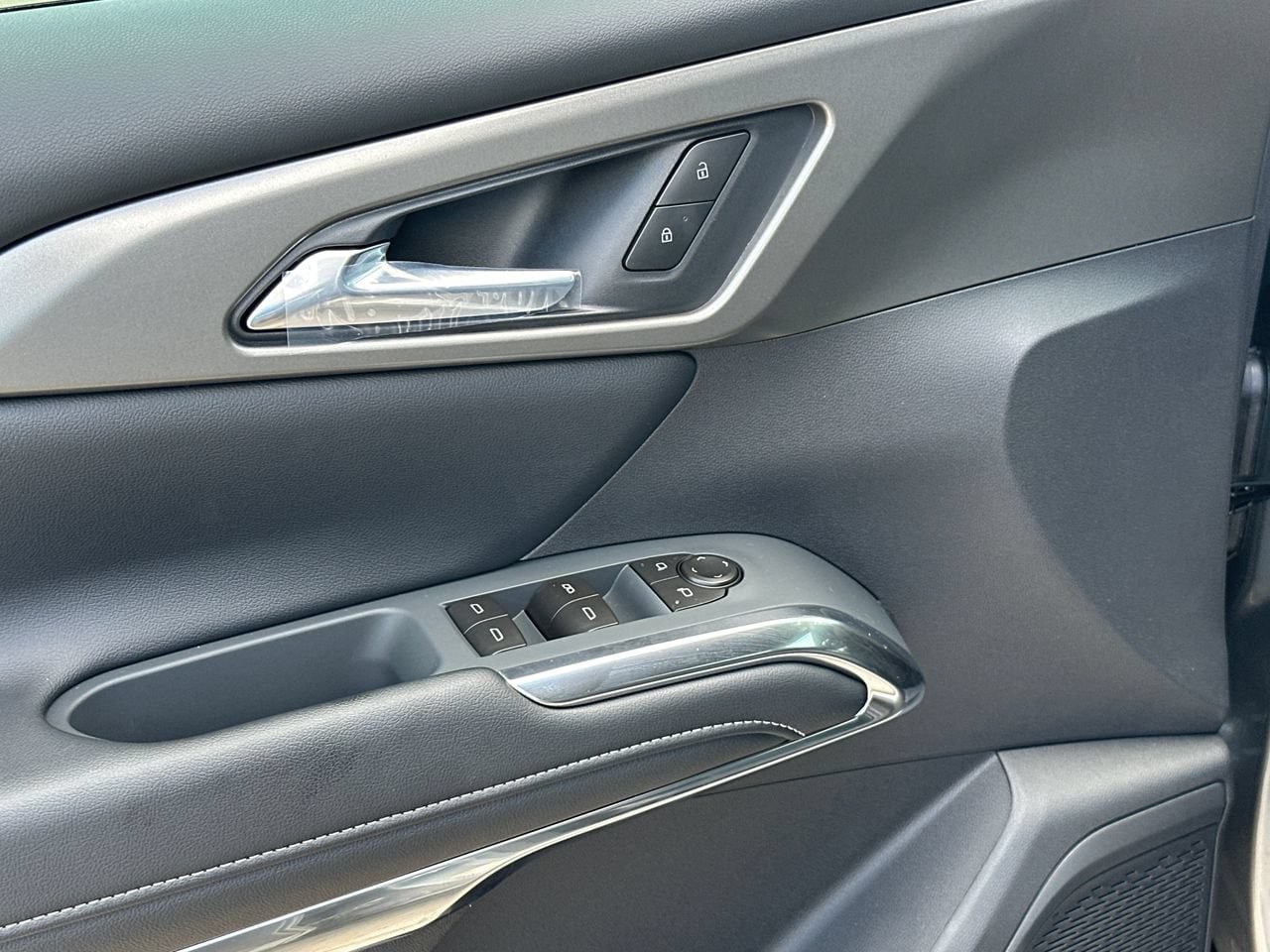 2027 Chevrolet Traverse LT, photo 12