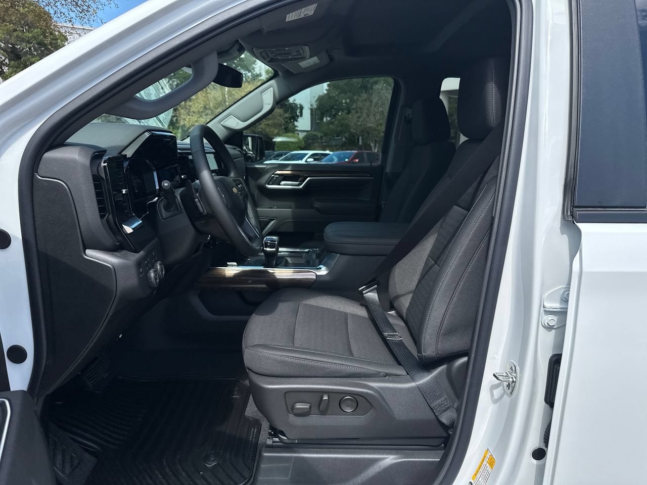 2026 Chevrolet Silverado 1500 LT Truck, photo 9