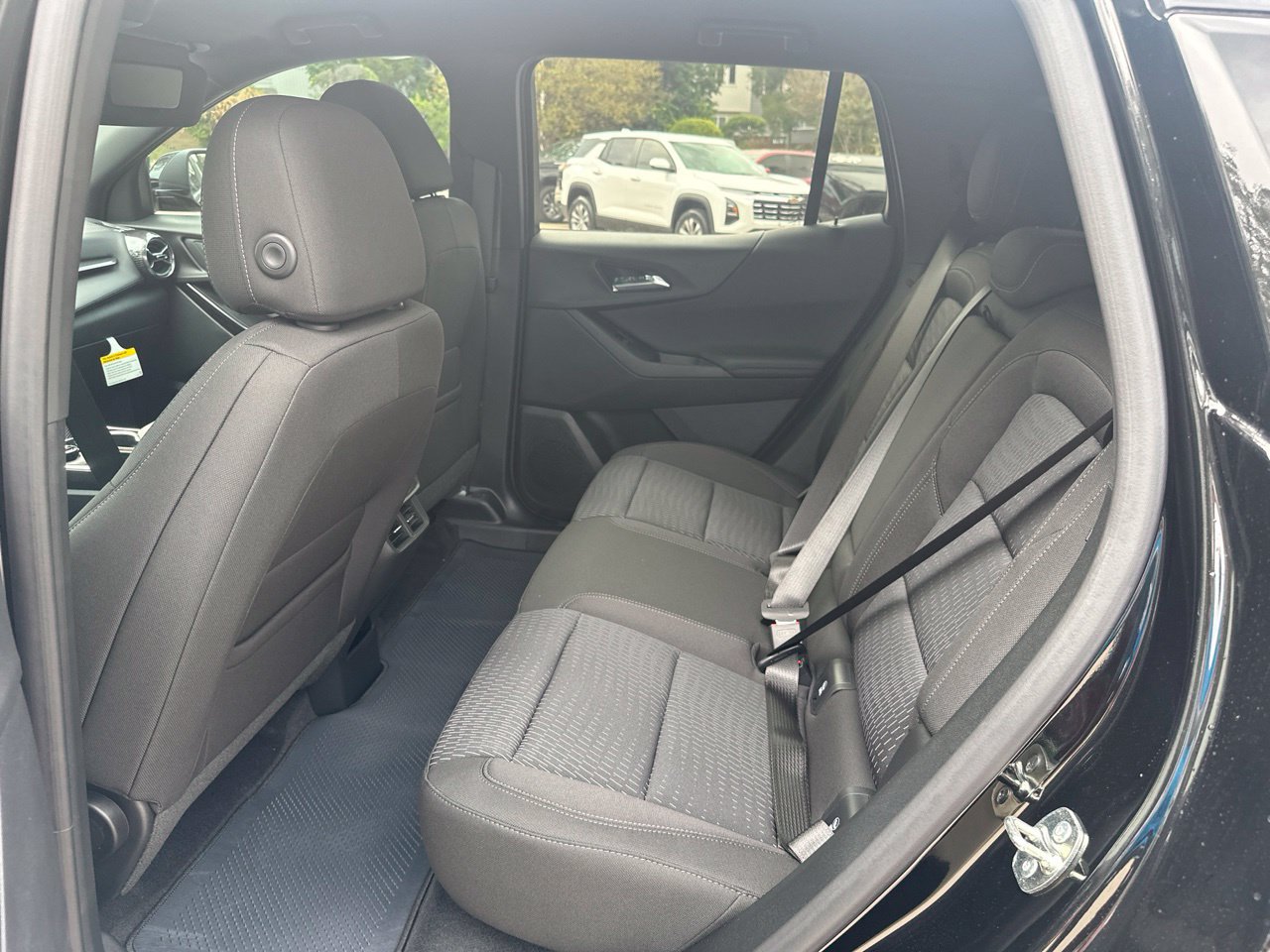 2027 Chevrolet Equinox LT - Photo 23