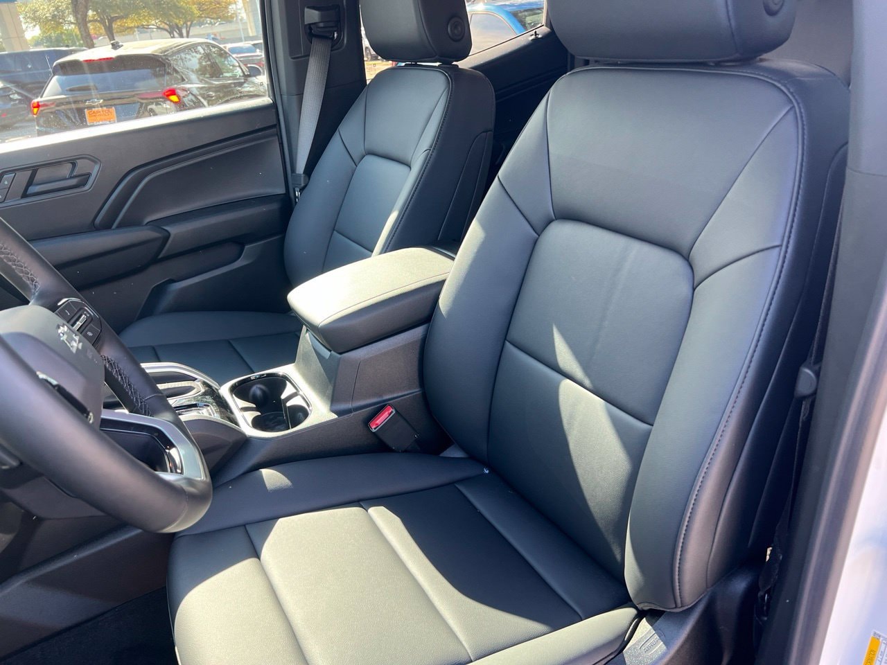 2026 Chevrolet Colorado Trail Boss - Photo 10