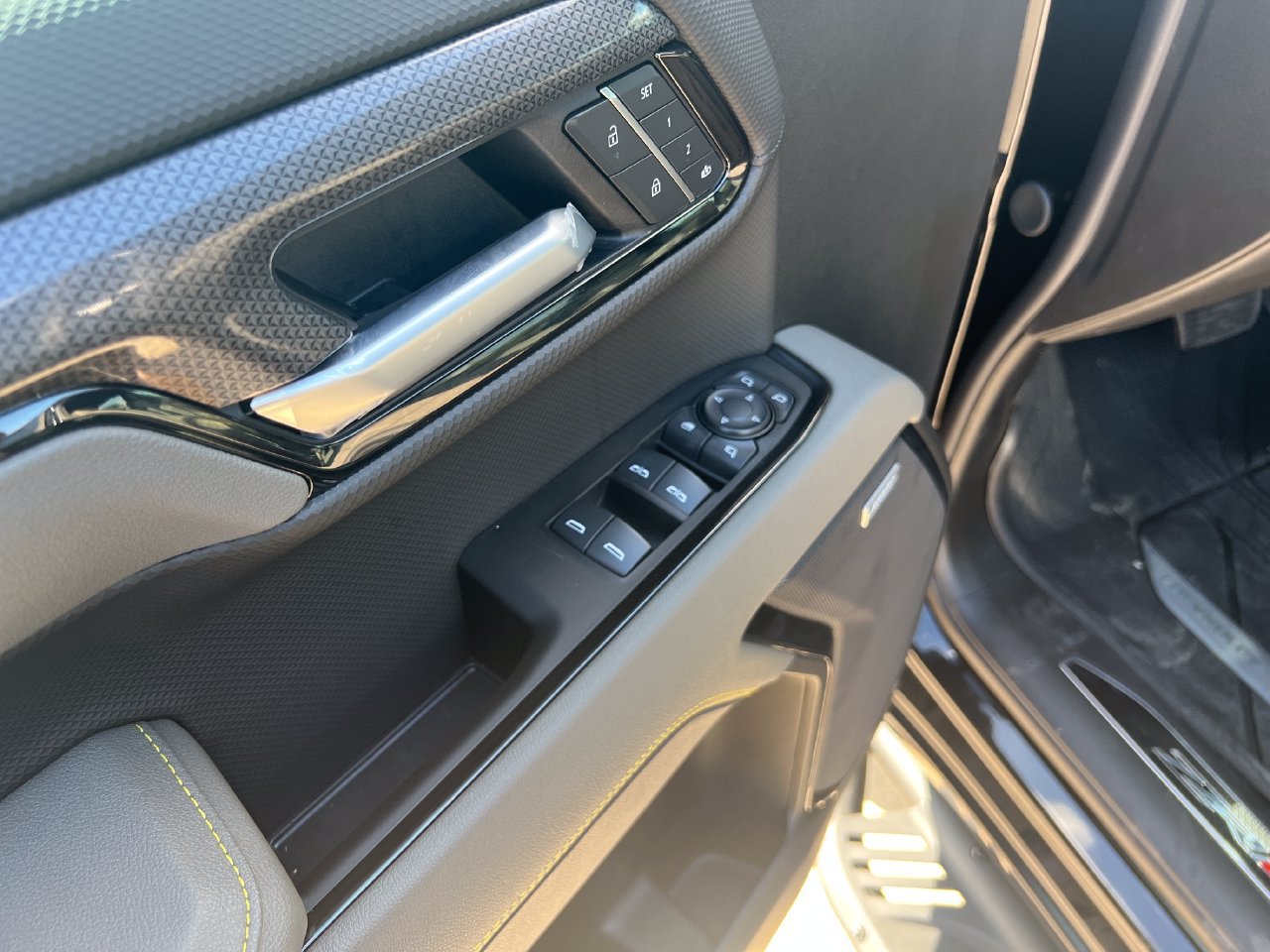 2026 Chevrolet Silverado 1500 ZR2 Truck, photo 12