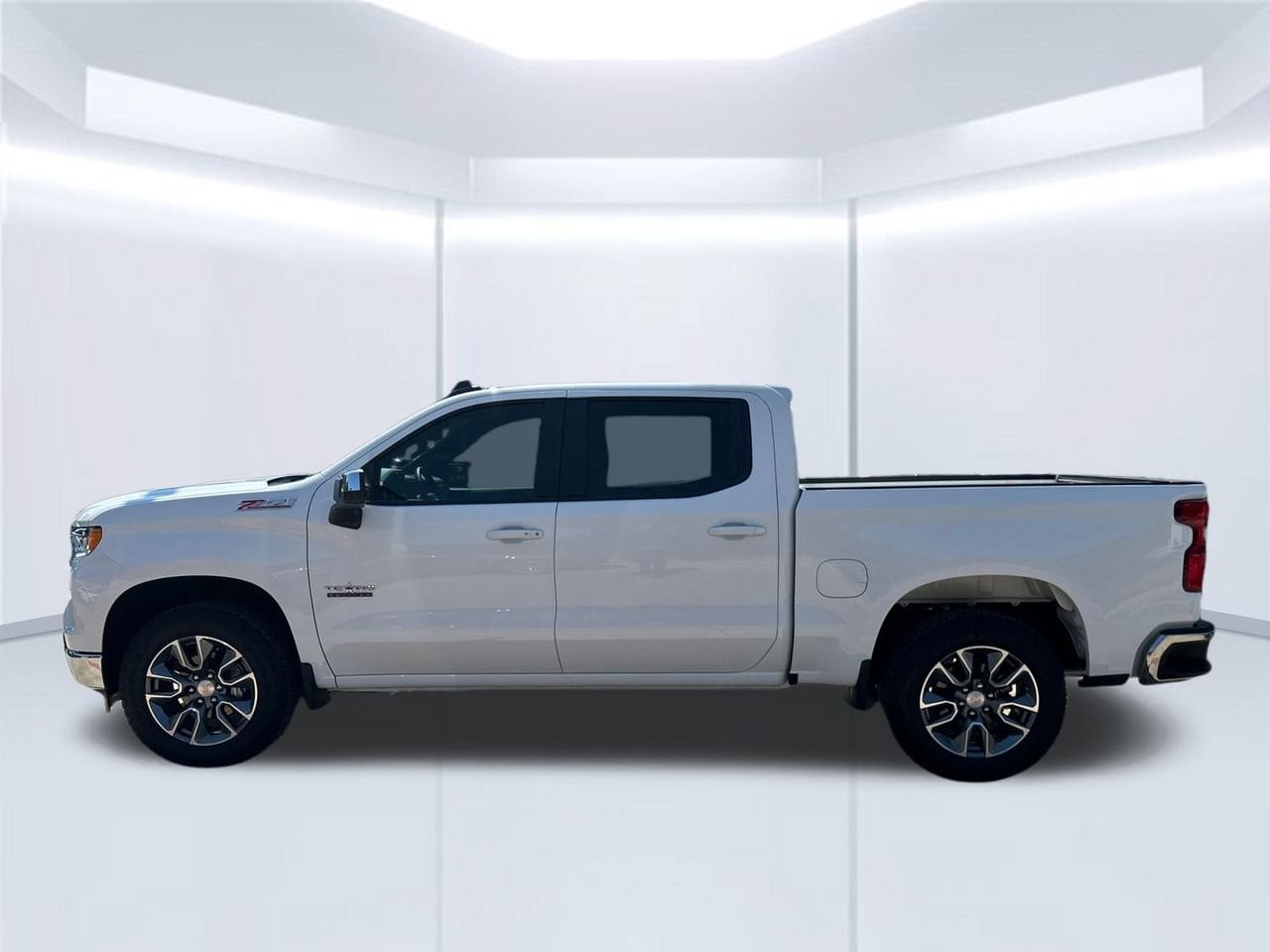 2026 Chevrolet Silverado 1500 LT Truck, photo 2