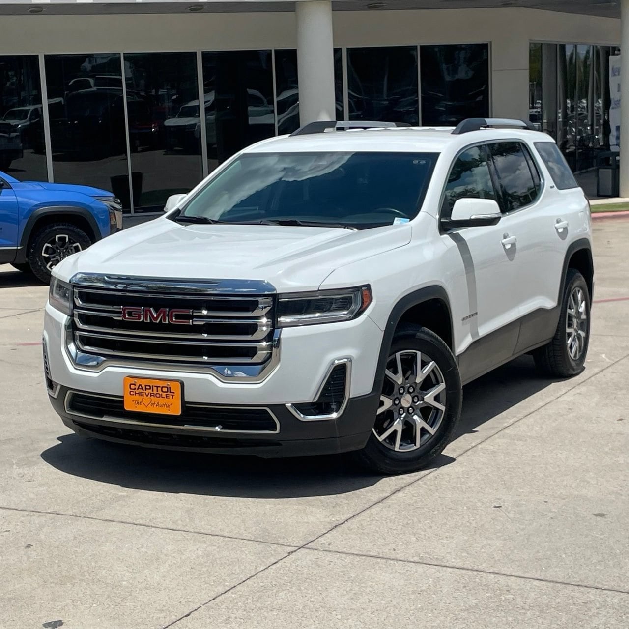 2023 GMC Acadia SLT - Photo 9