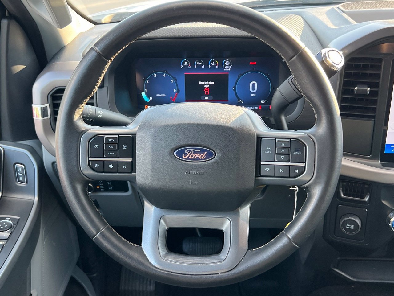 2025 Ford F-150 XLT - Photo 15
