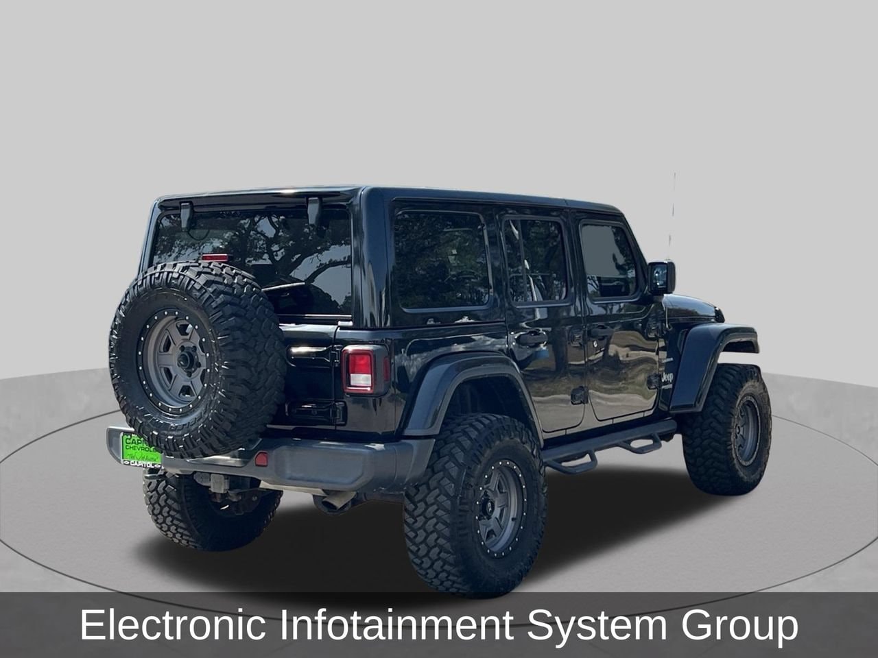 Used 2018 Black Jeep Sahara 4x4 image 5
