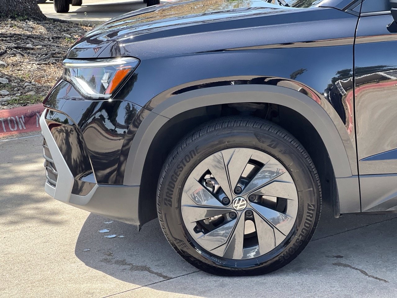 2025 Volkswagen Taos S - Photo 24