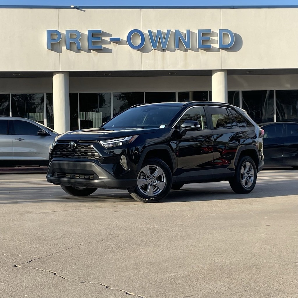 Used 2025 Toyota RAV4 XLE SUV