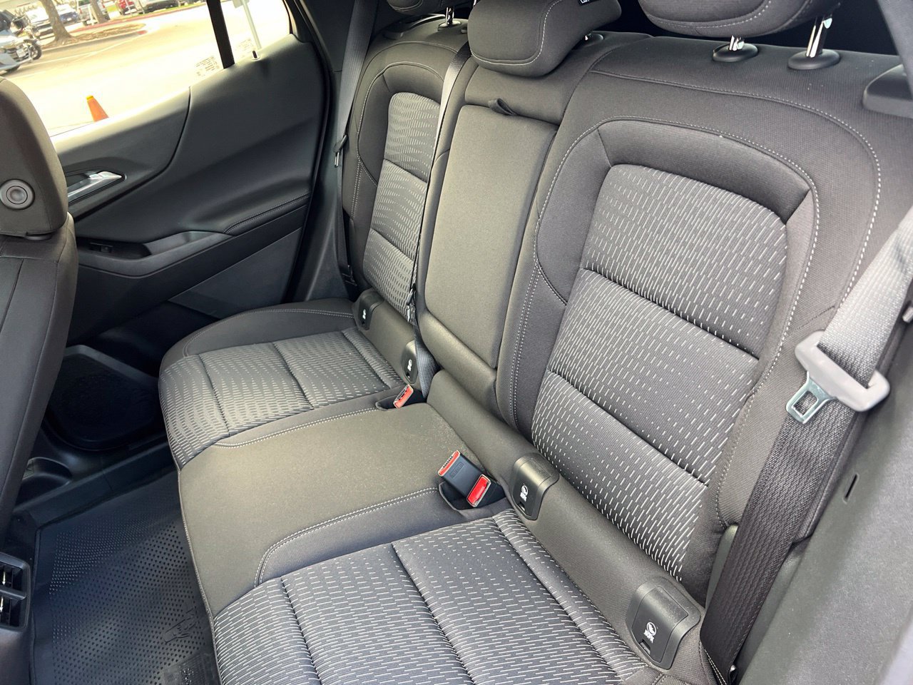 2027 Chevrolet Equinox LT - Photo 24