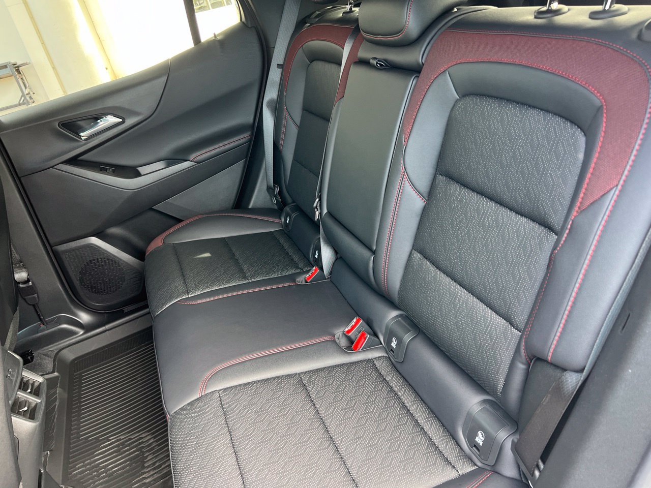 2027 Chevrolet Equinox RS, photo 25