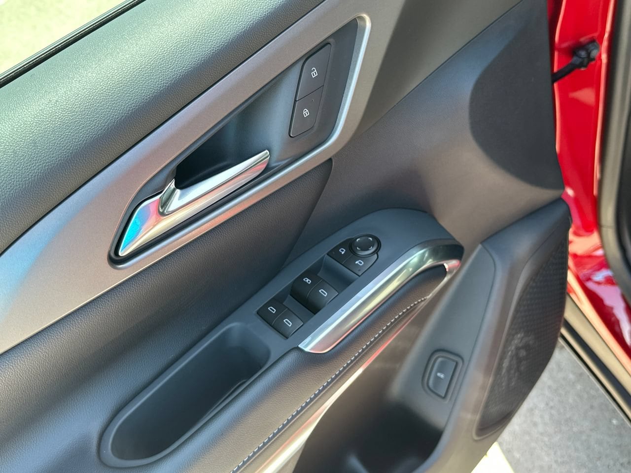 2027 Chevrolet Traverse LT - Photo 22