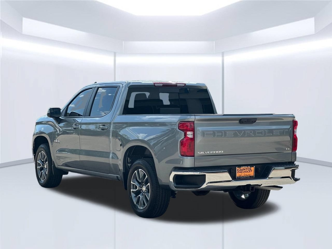 2026 Chevrolet Silverado 1500 LT Truck, photo 3