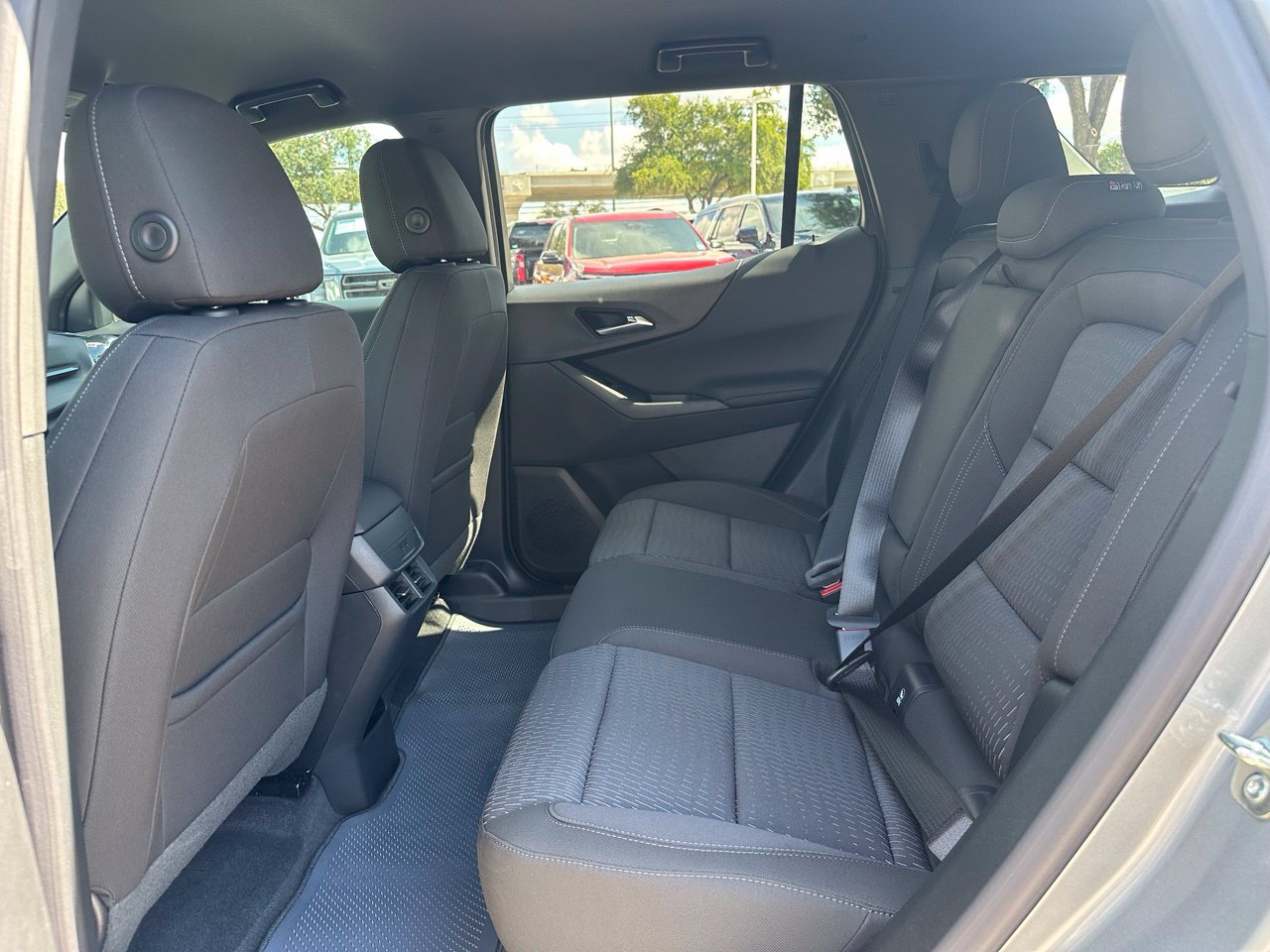 2027 Chevrolet Equinox LT SUV, photo 24