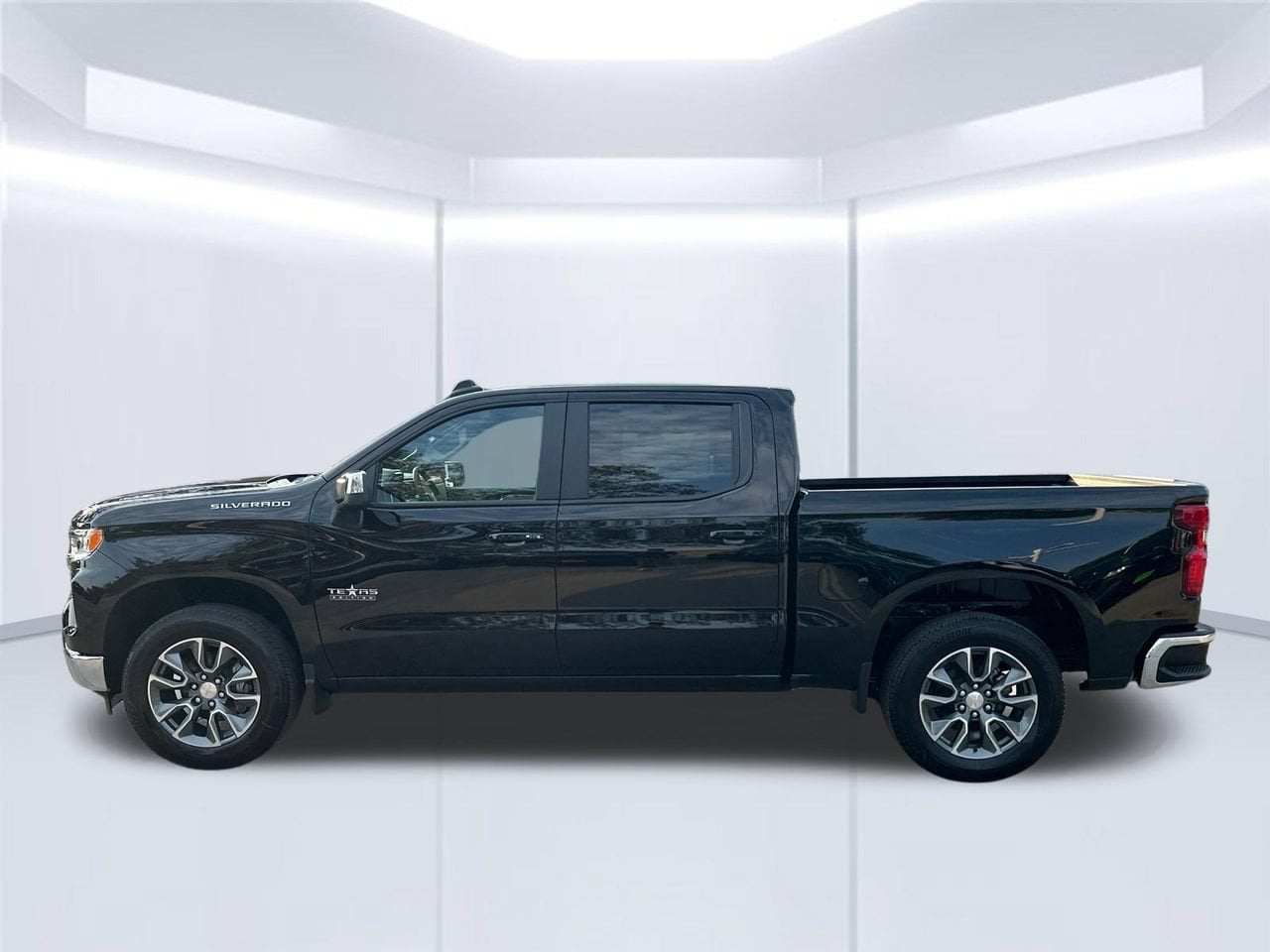 2026 Chevrolet Silverado 1500 LT Truck, photo 2