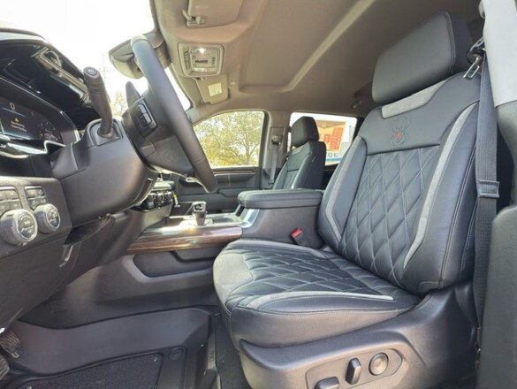 2025 Chevrolet Silverado 1500 RST photo 4