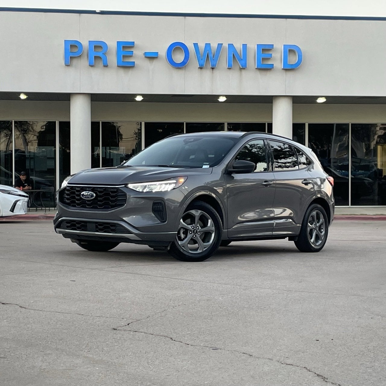 2023 Ford Escape ST-Line's photo