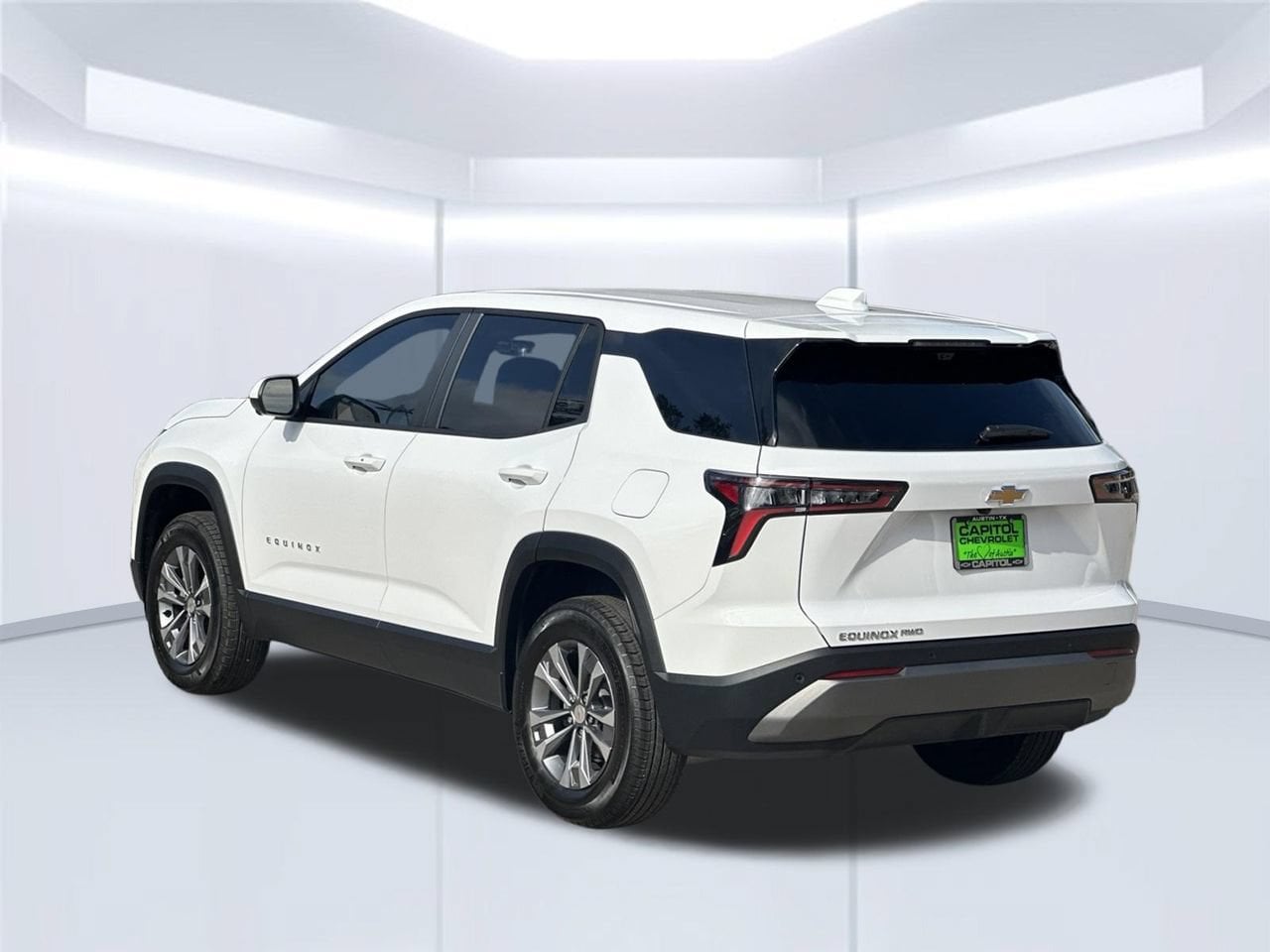2027 Chevrolet Equinox LT SUV, photo 4