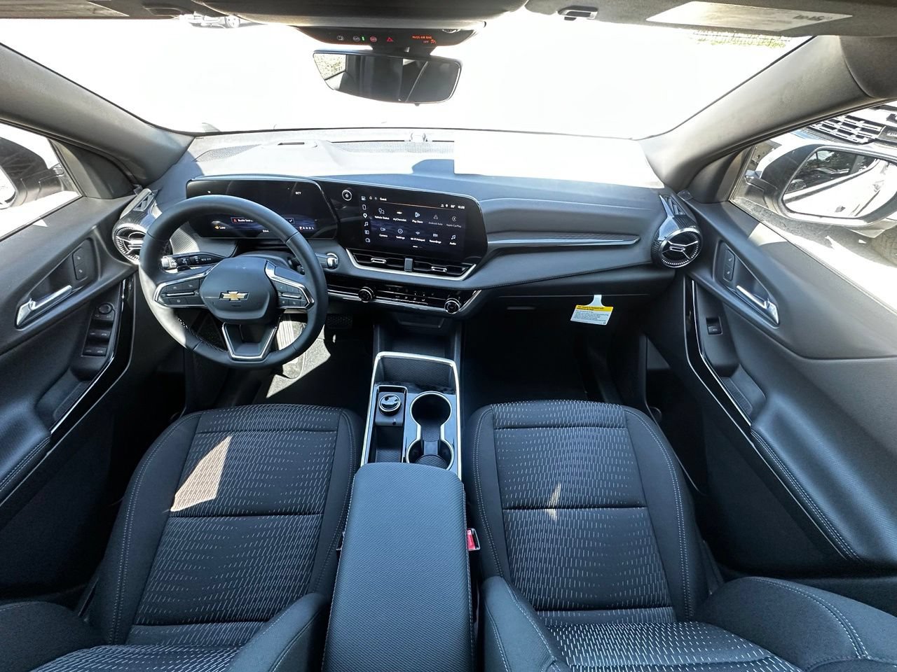 2027 Chevrolet Equinox LT - Photo 20