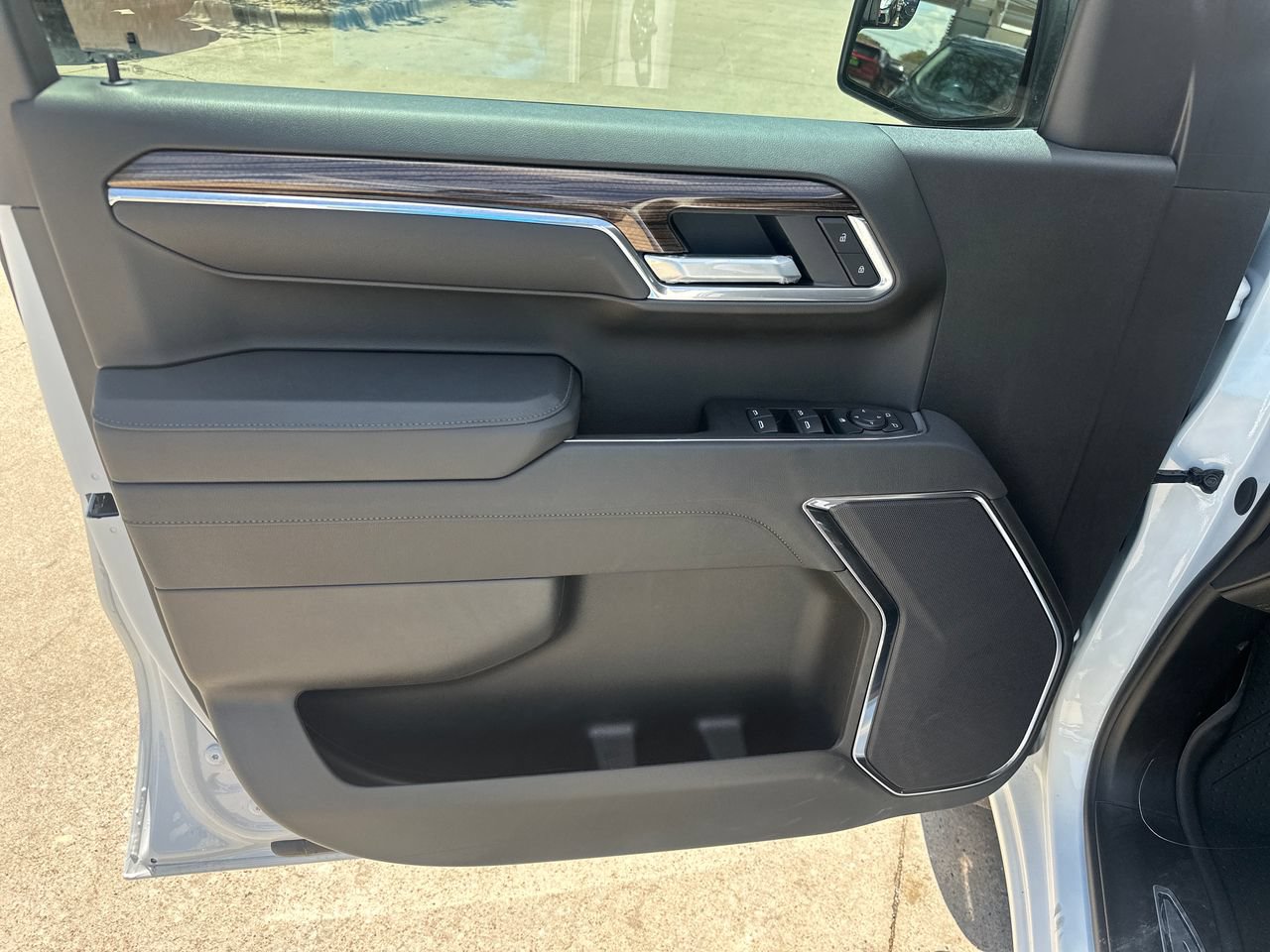 2026 Chevrolet Silverado 1500 LT Truck, photo 10