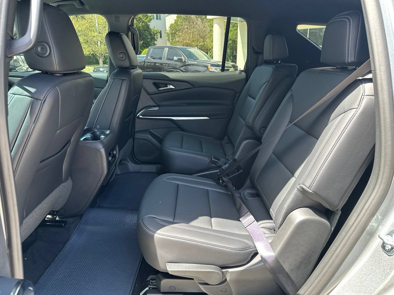 2027 Chevrolet Traverse LT SUV, photo 24