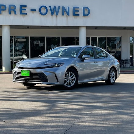2025 Toyota Camry LE Sedan