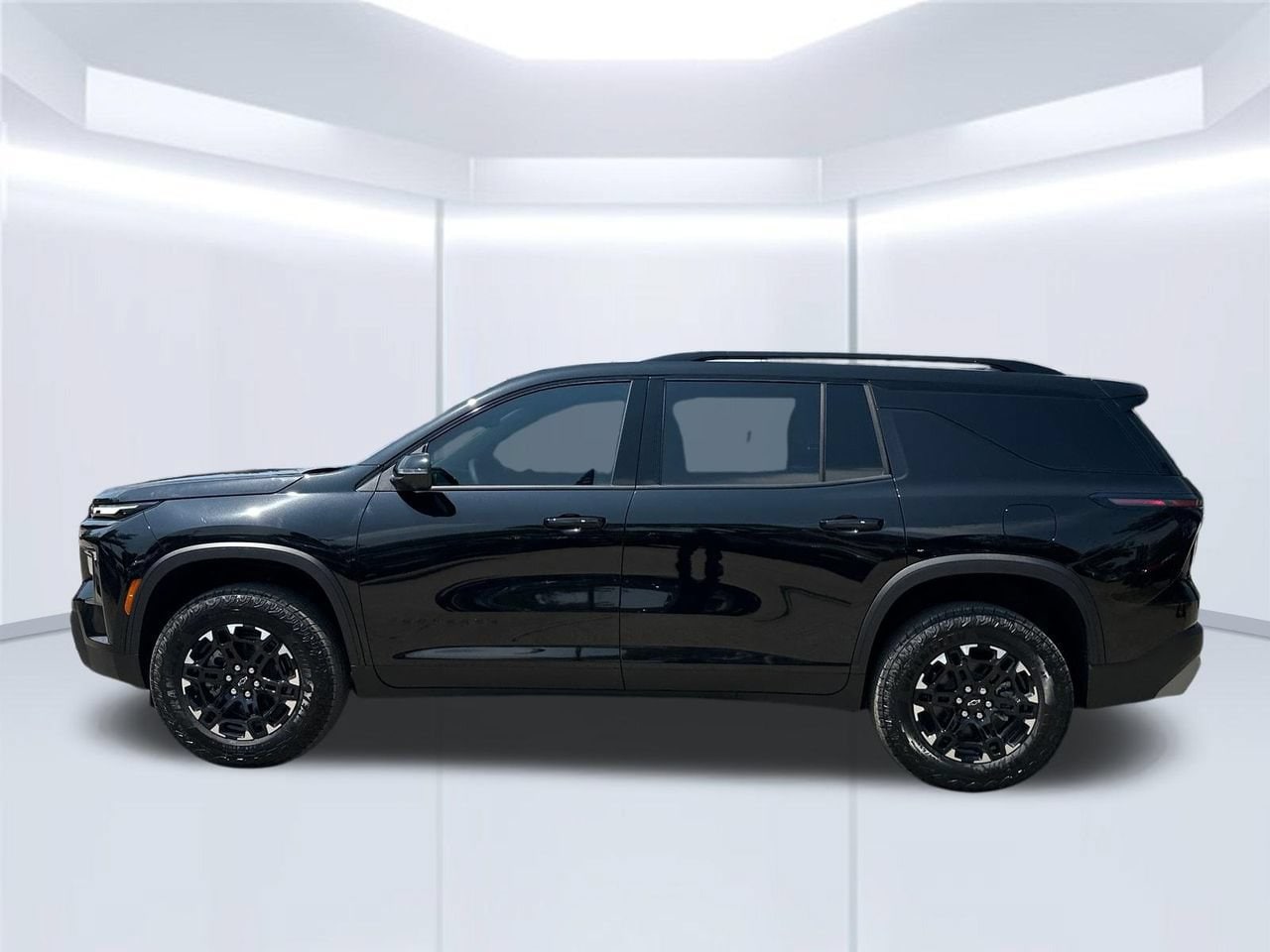 2027 Chevrolet Traverse Z71 SUV, photo 2