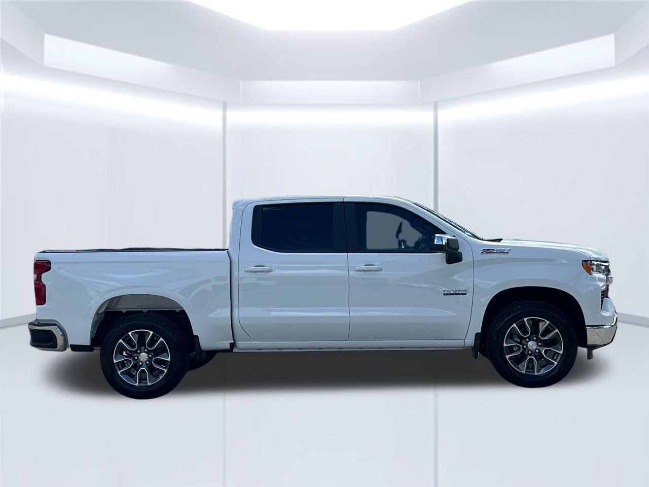 2026 Chevrolet Silverado 1500 LT - Photo 6