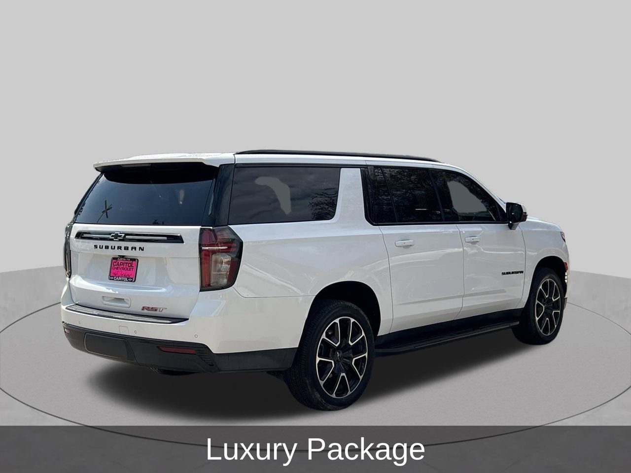 2024 Chevrolet Suburban RST - Photo 6
