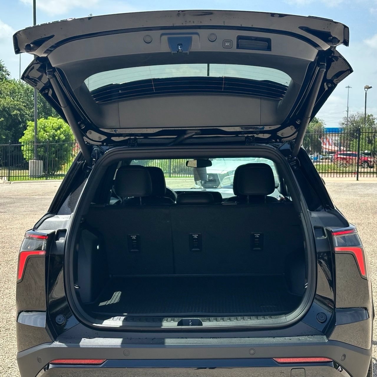2027 Chevrolet Equinox RS - Photo 25