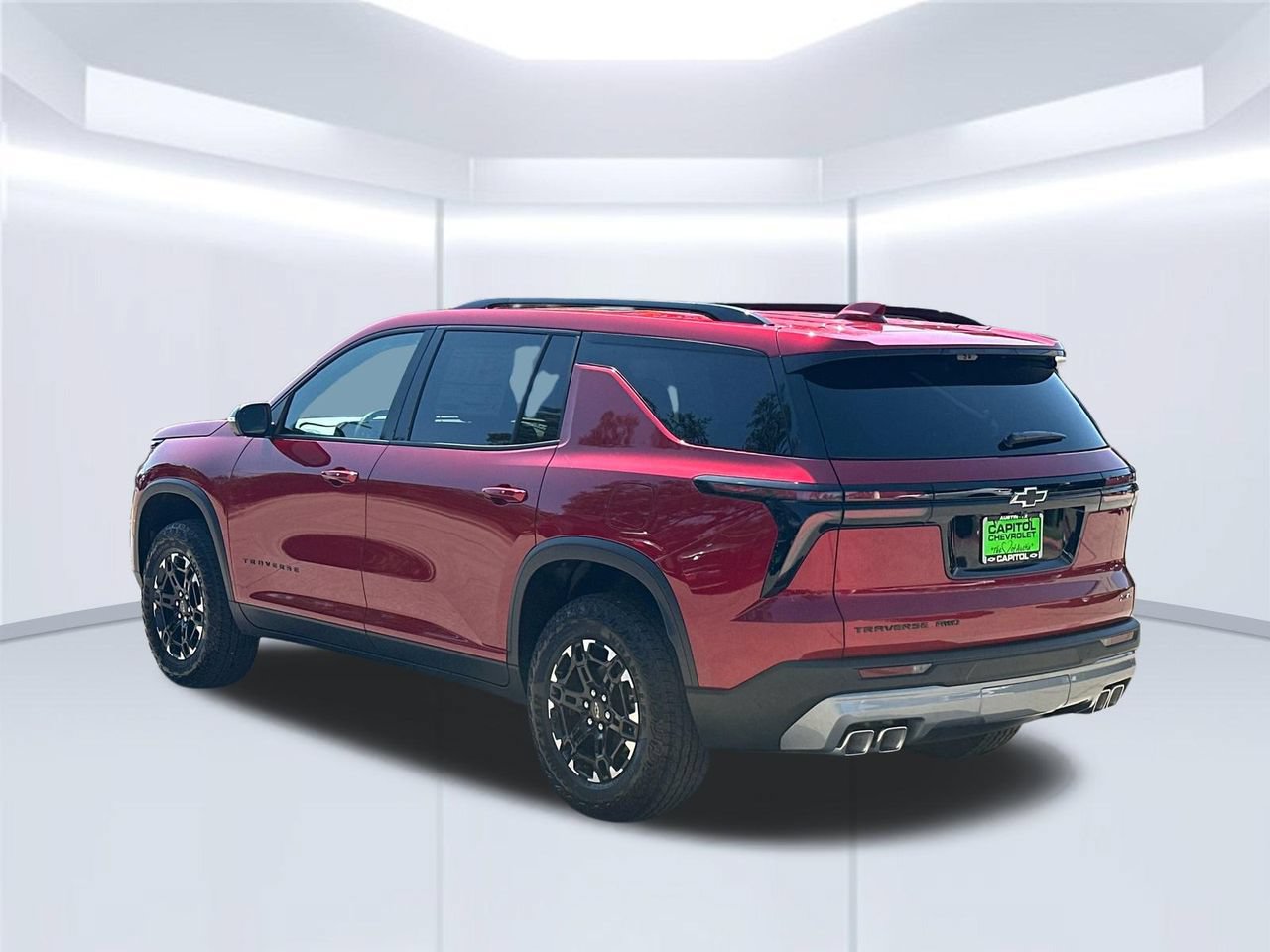 2027 Chevrolet Traverse Z71 SUV, photo 3