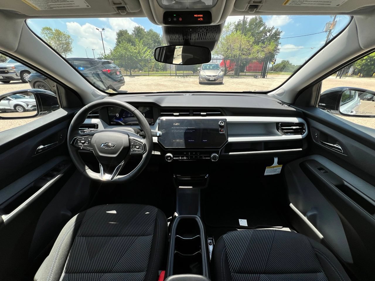 2027 Chevrolet Bolt LT, photo 13