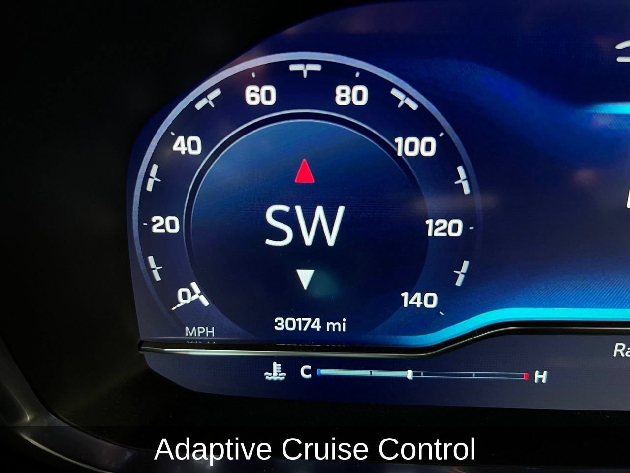 2024 Chevrolet Suburban RST - Photo 18