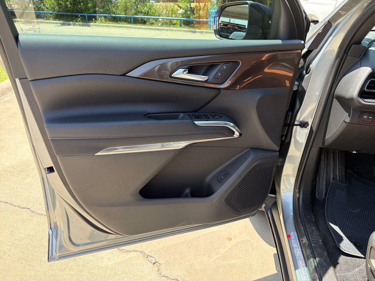 2027 Chevrolet Traverse Z71 SUV, photo 10
