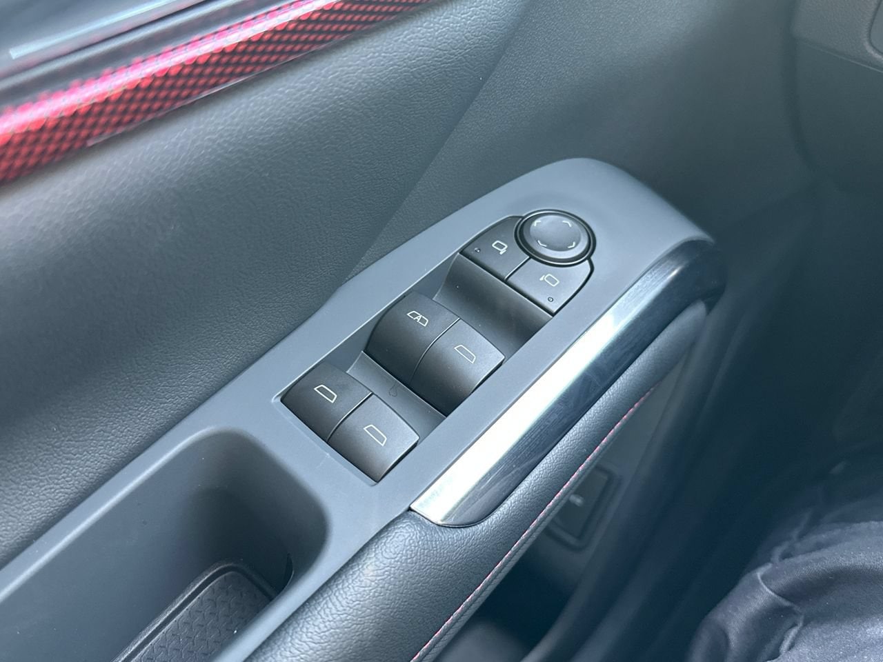 2026 Chevrolet Traverse Z71 SUV, photo 12
