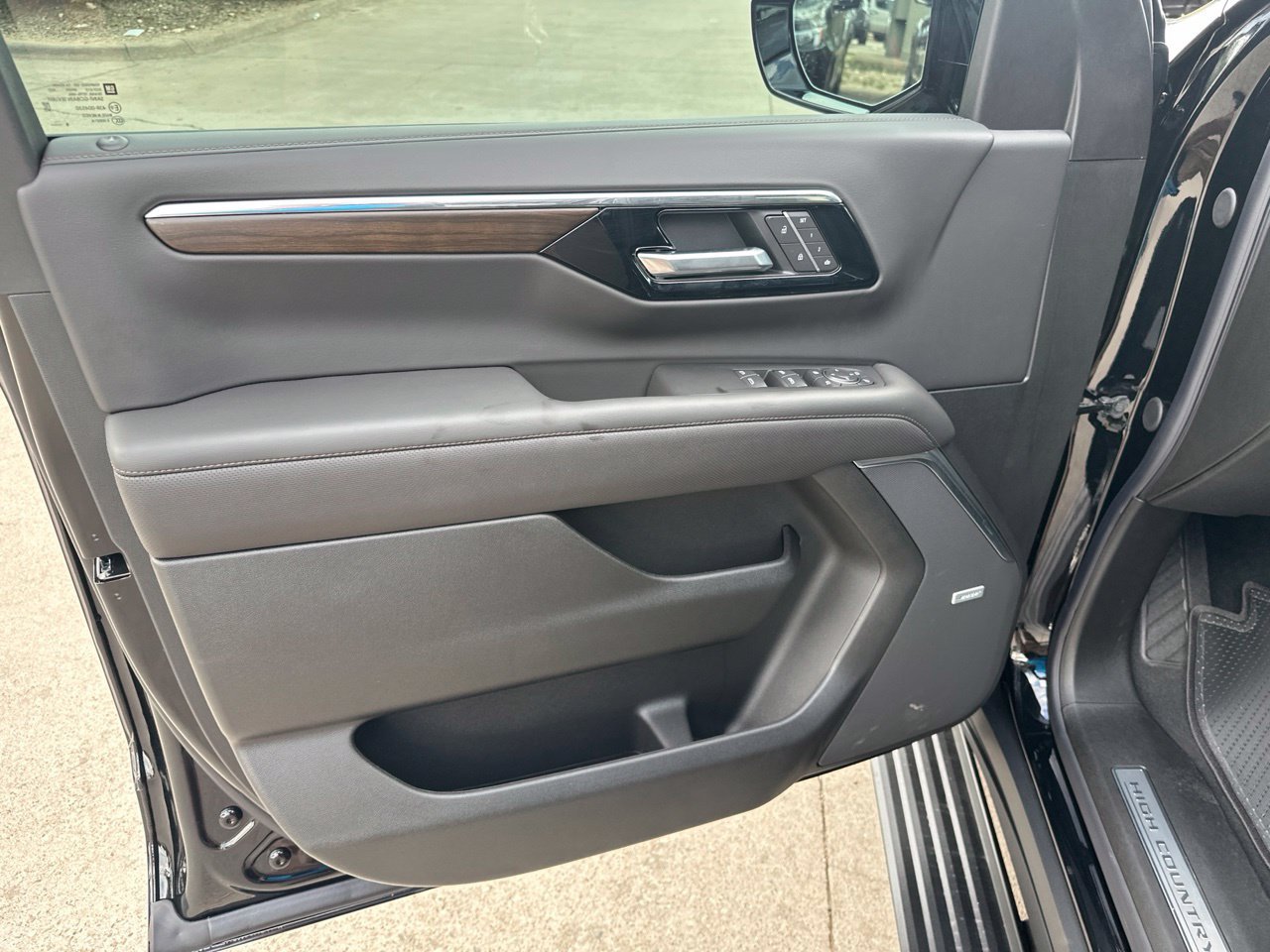 2026 Chevrolet Suburban High Country, photo 11