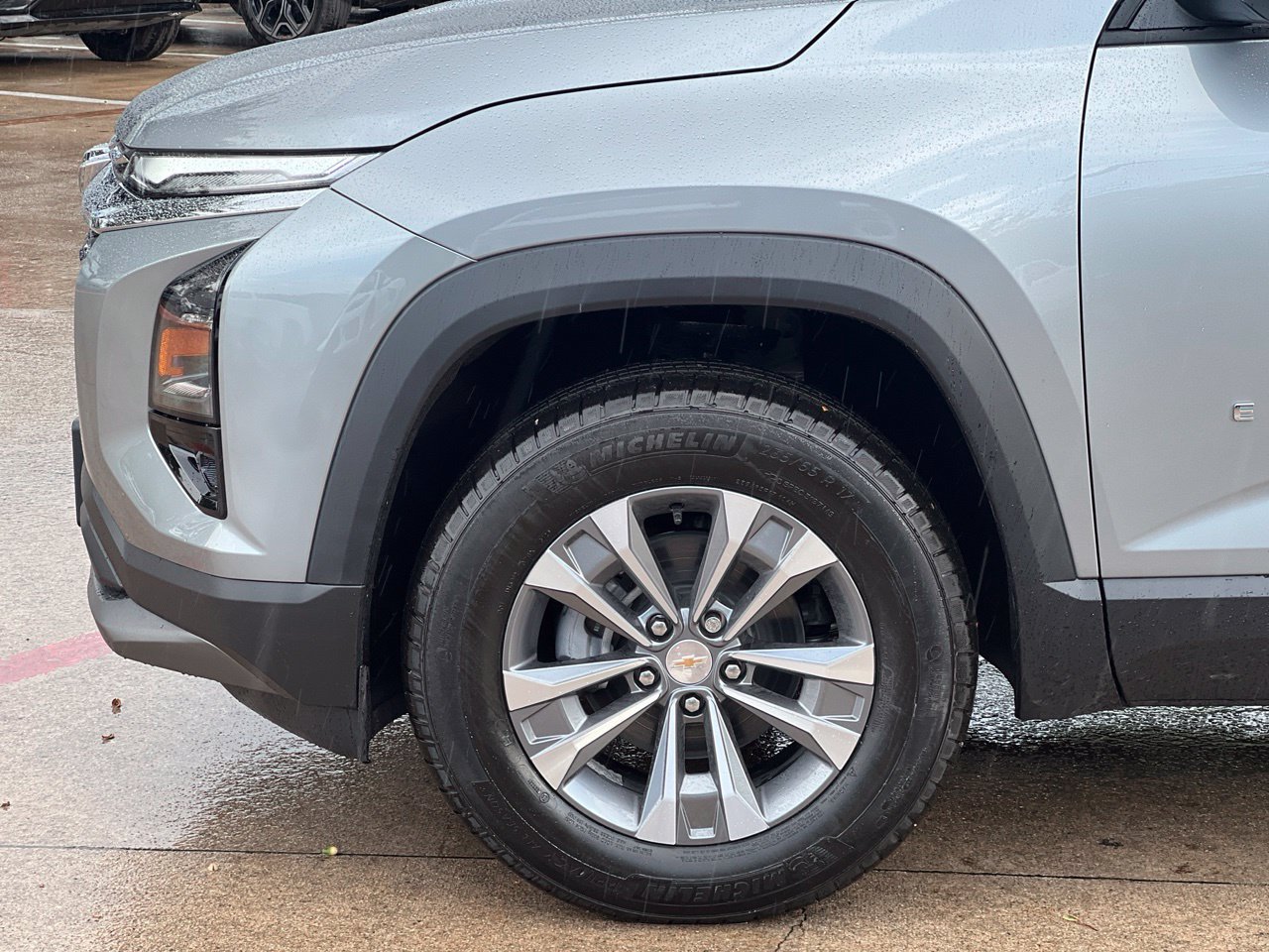 2027 Chevrolet Equinox LT - Photo 10