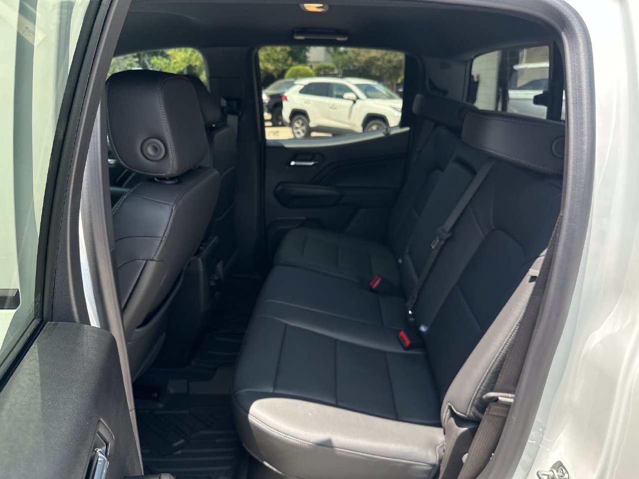 2026 Chevrolet Colorado LT - Photo 24