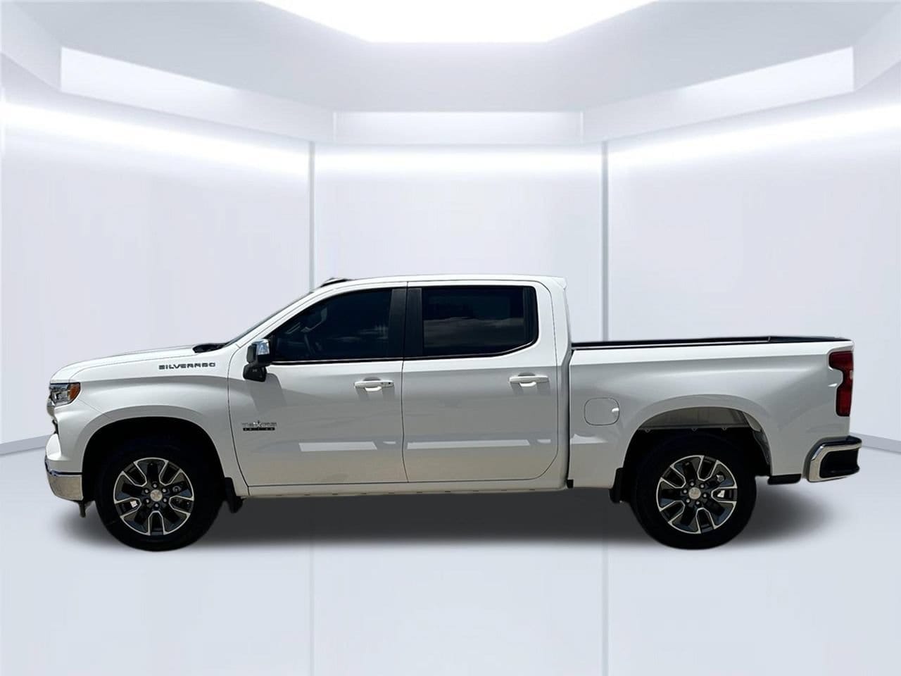 2026 Chevrolet Silverado 1500 LT Truck, photo 3