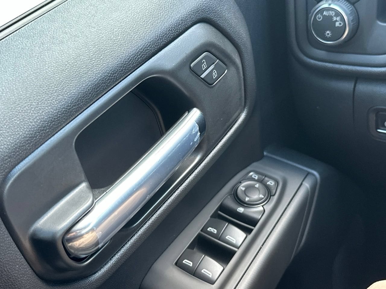 2026 Chevrolet Silverado 1500 Custom, photo 11