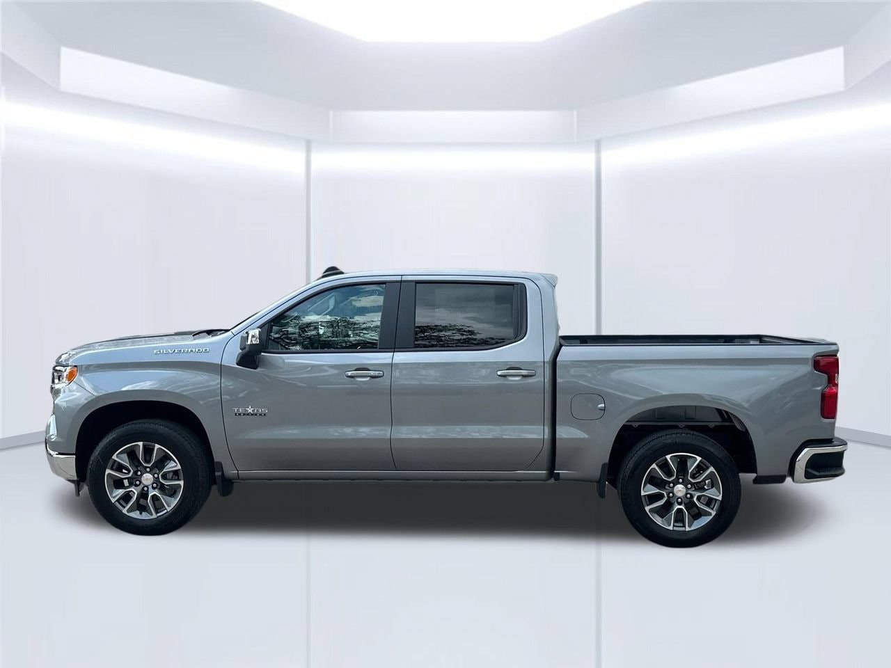 2026 Chevrolet Silverado 1500 LT Truck, photo 2