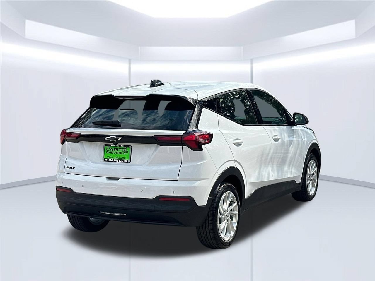 2027 Chevrolet Bolt LT - Photo 6