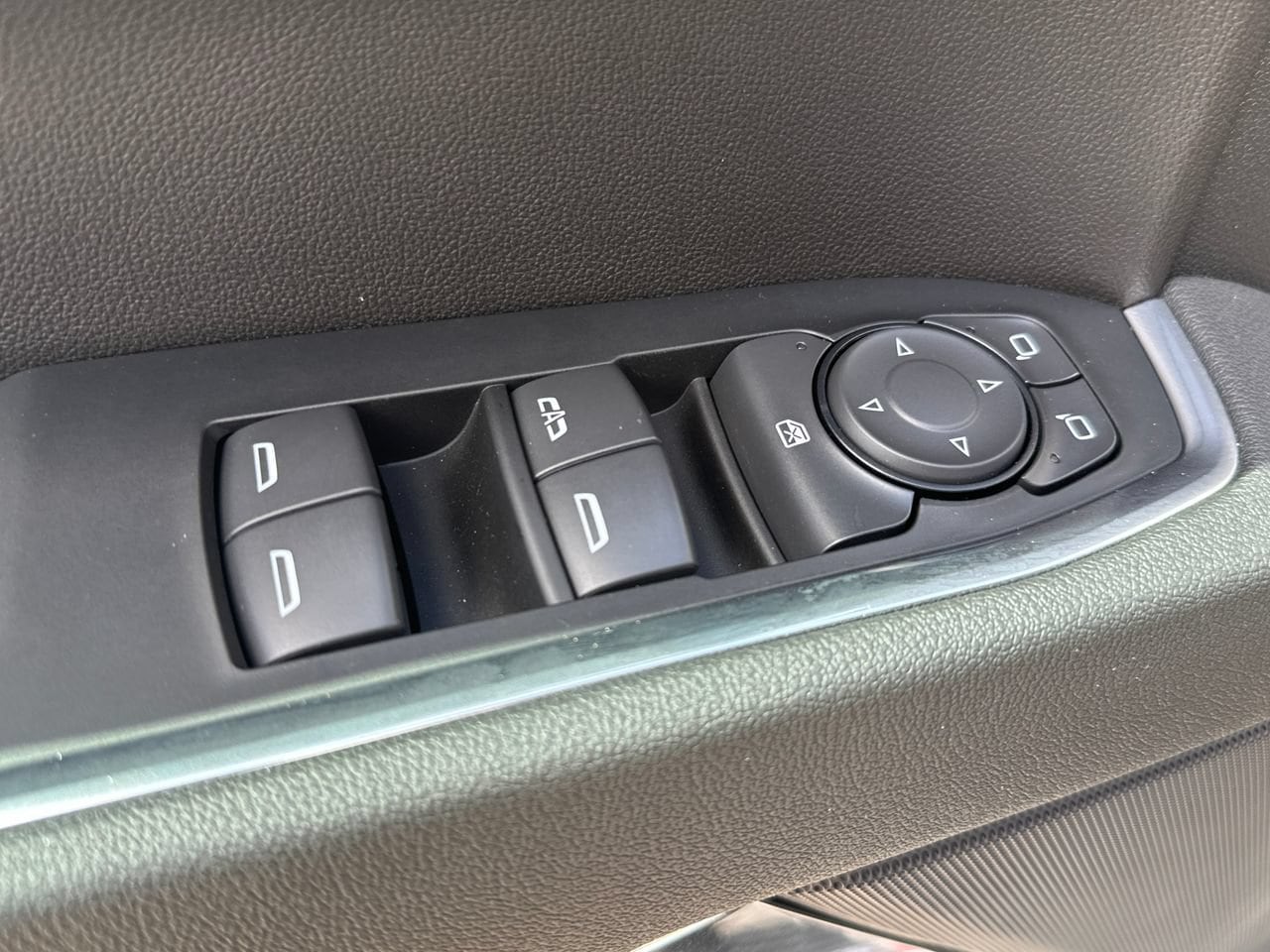 2026 Chevrolet Silverado 1500 LT Trail Boss - Photo 12